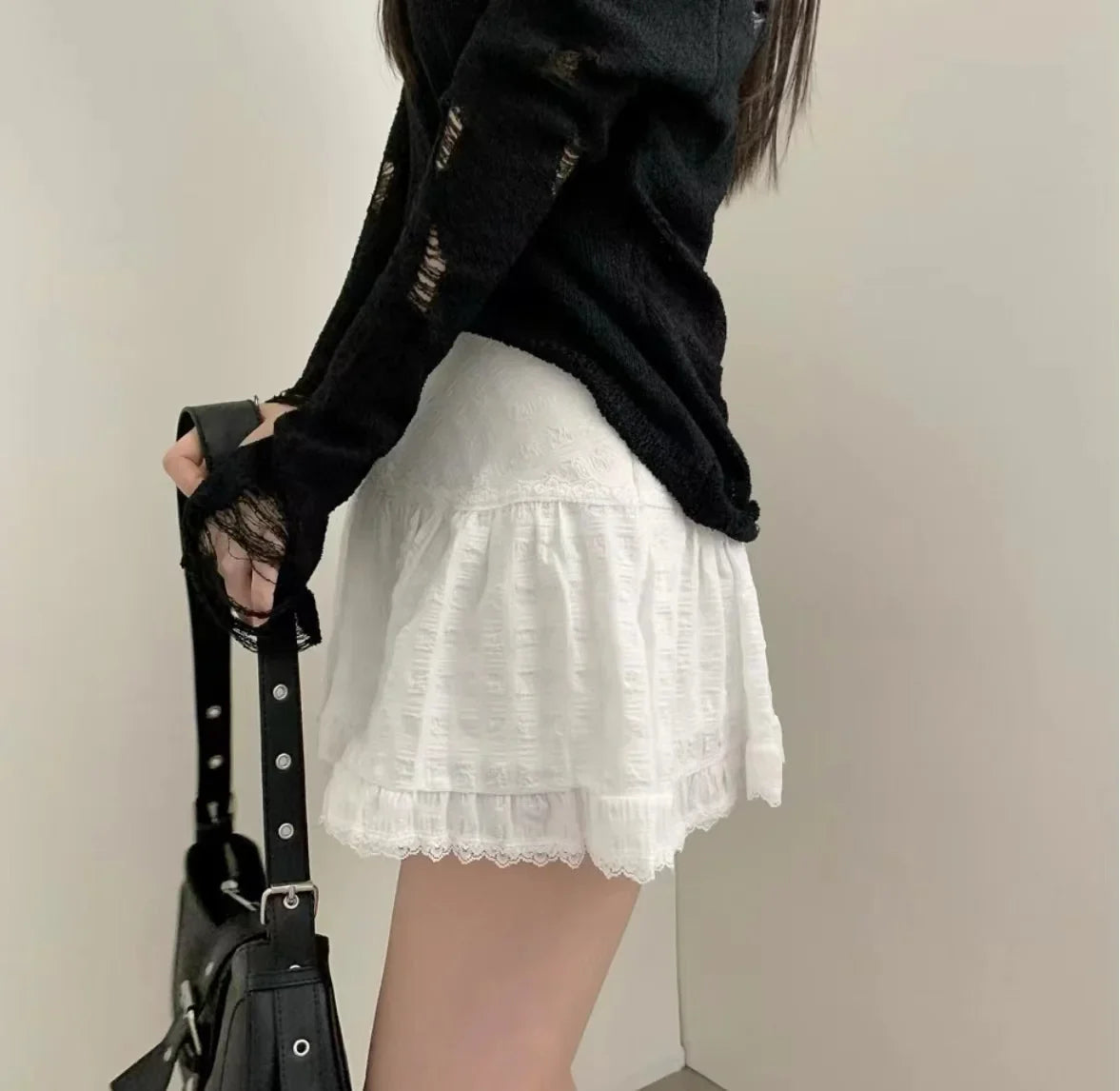 Y2K Low Rise Mini Skirt Tiered Ruffled Lace Trim White Short Skirt Summer Women Teen-Girl Feminine Barbiecore Outfit