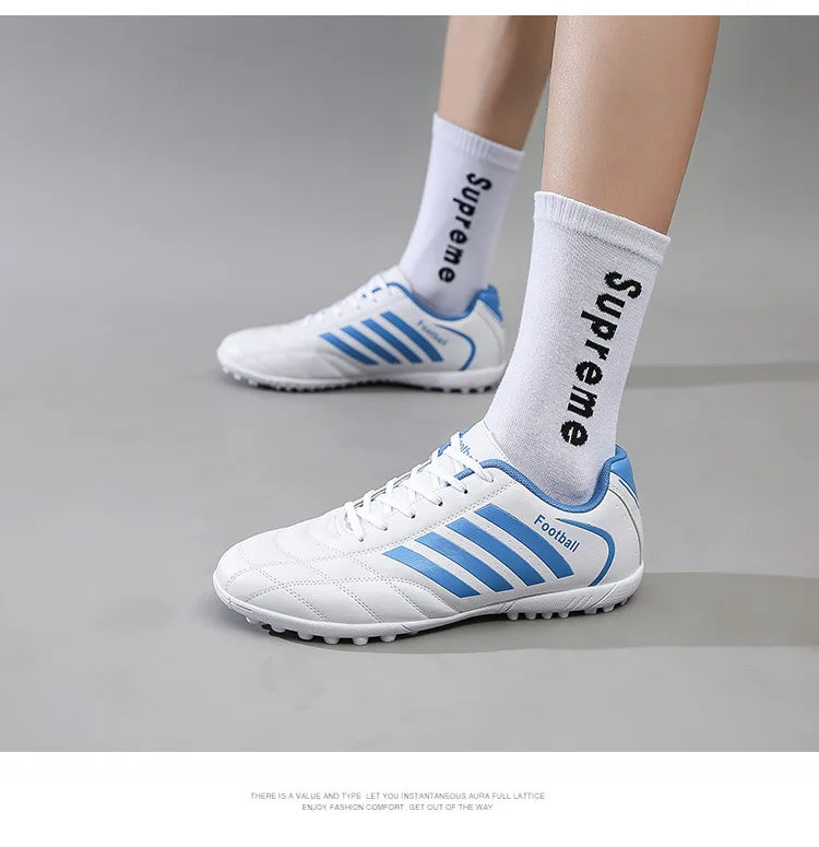 Size 32-44 Kid Low Cut Soccer Shoes Adult Outdoor Running Sneakers Ultralight Sports Ultralight Sports Football Boots