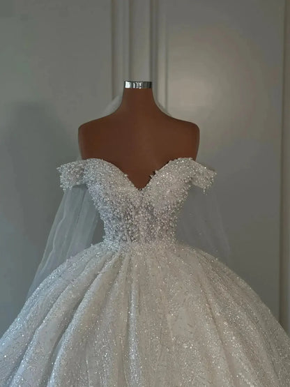 Customized Luxury Exquisite Ball Gown Wedding Dresses Sleeveless V Neck Strapless Sequins Applique Ruffles Zipper Diamonds Beads