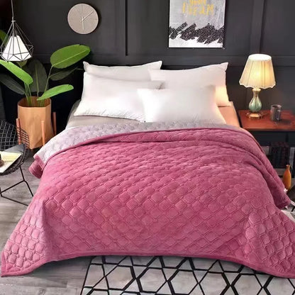Solid Color Soft Velvet Quilted Bed Cover Blanket Short Plush Sofa Towel King Queen Size Anti-slip Bed Sheet 270x230cm Bedspread