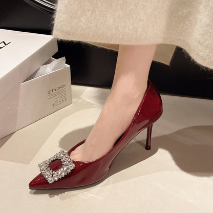 Sapatos femininos 2025 Outono Moda Nova Sexy Banquete Salto Alto - Fivela Quadrada de Cristal Confortável para usar com Vestido Bico Fino