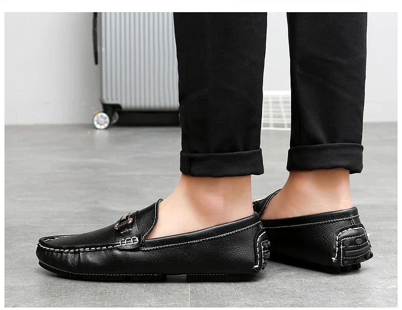 2025 New Handmade Soft Soled Beanie Shoes Men's Korean Style Casual Leather Shoes Social Spirit Boy Brand Lazy Shoes Loafers