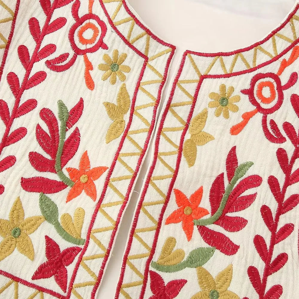 European and American Style 2024 Spring and Summer Women's New Fashionable and Versatile Round Neck Sleeveless Embroidered Vest