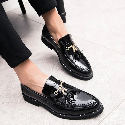 Luxury Red Patent Men Formal Shoes Leather Designer Tassels Mens Oxford Shose Fashion Wedding Men Dress Shoes sapato social