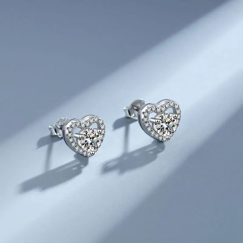 New In 0.3CT 4mm D Color Moissanite Stud Earrings For Women Party 925 Sterling Silver Pass Diamond Test Heart Shape Earring