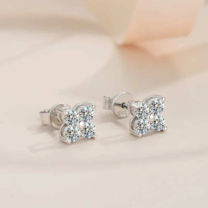 0.6cttw Moissanite Diamond Stud Earrings with Certificates 925 Sterling Silver Heart Shape Earring for Women Fine Jewelry KUTPF
