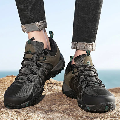 Non-slip Men Hiking Shoes Breathable Outdoor Wear Resistant Splashproof Climbing Men Sneaker Tourism Mountain Shoes