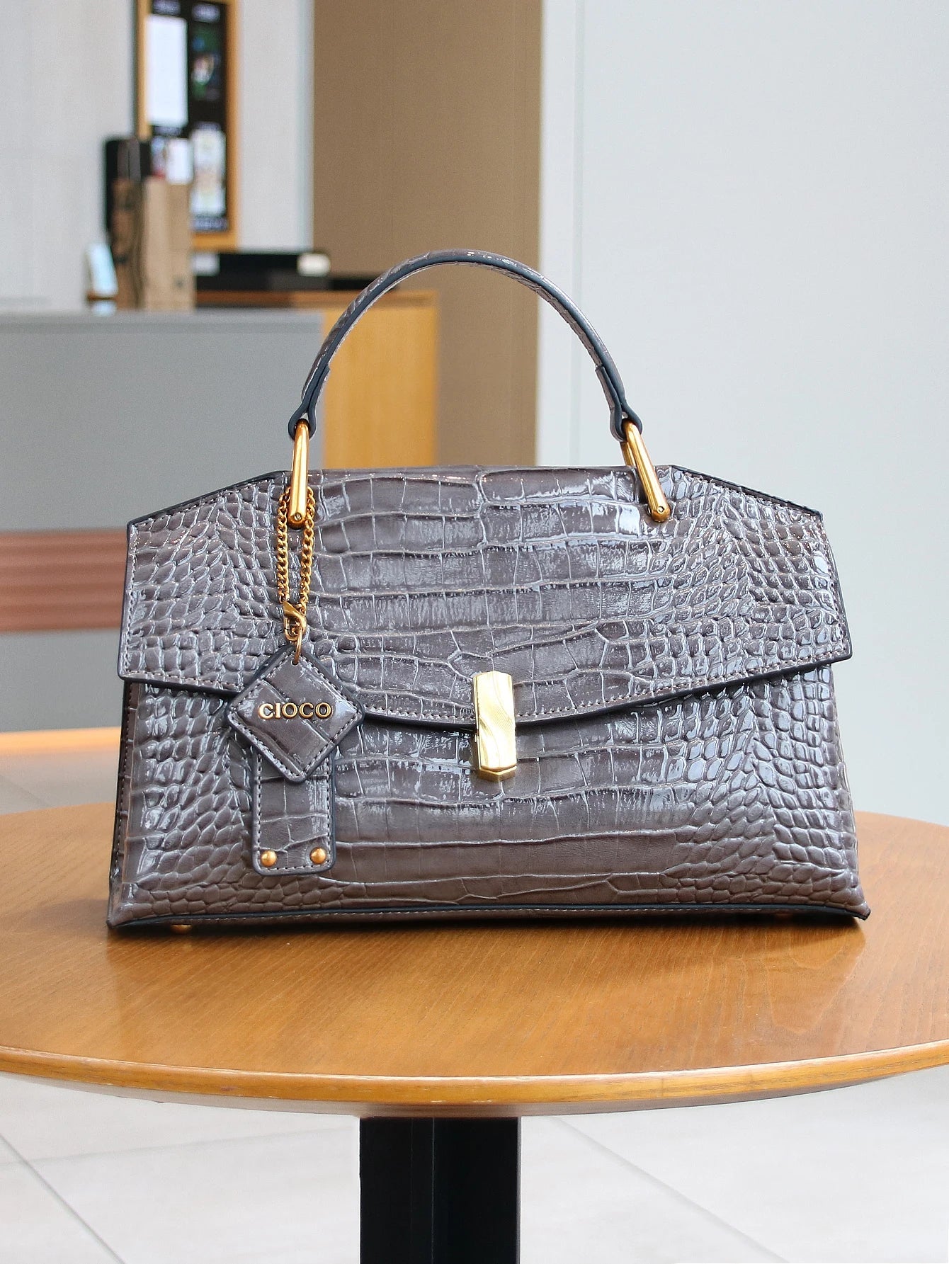 2025 new retro blue snake-shaped high-grade handbag fashion luxury luxury handbag lightweight large-capacity one-shoulder messen