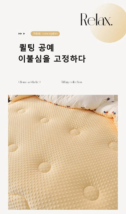 Microfiber is thickened by 3D beanie velvet to protect the warm winter blanket by single double fall and winter