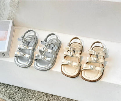 Girls Sandals New 2024 Summer Kids Fashion Bowknot Heart Princess Sandals Party Dress Shoes Children Soft Sole Beach Flats Shoe