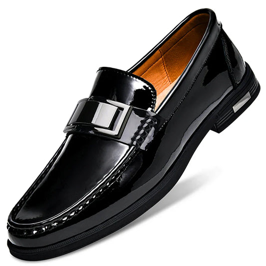 Mocassins de Couro Envernizado Masculino Sapatos Casuais Para Cavalheiros Mocassim Sapatos Formais Slip-on Masculino Tamanho Grande 47 48