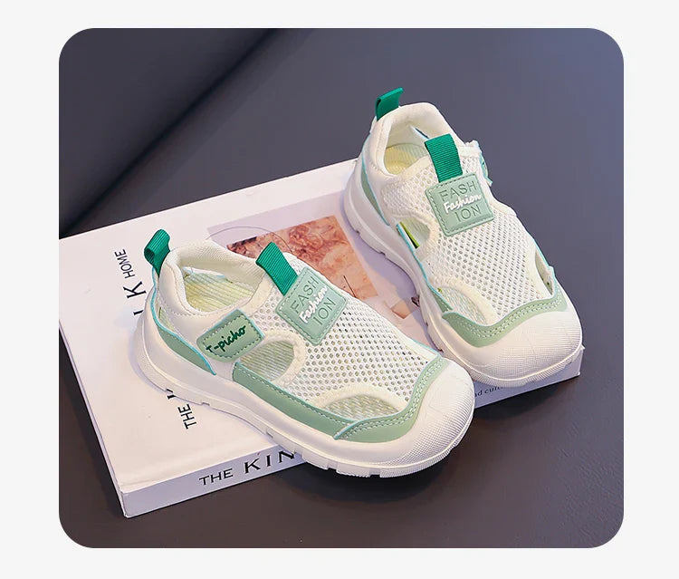 Unisex Children’s Sports Sandals 2026 New Summer Kids Barefoot Beach Shoes Non-slip Comfort Versatile Chic Outdoor Hiking Shoes