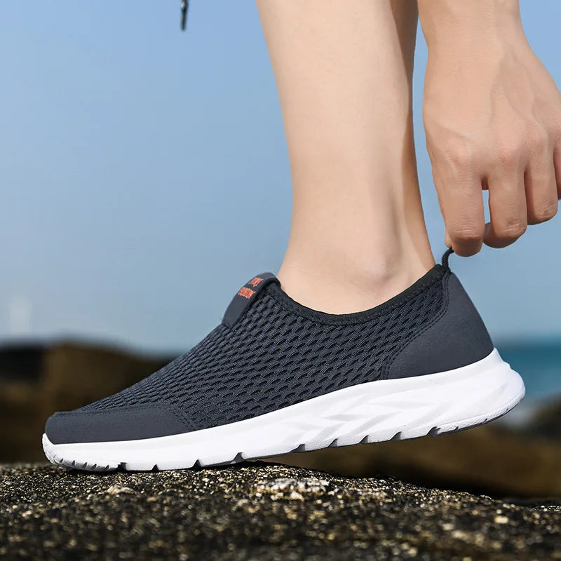 Men's Sneakers Breathable Mesh Men Casual Shoes Outdoor Non-Slip Big Size Loafers Walking Lightweight Male Tennis shoes