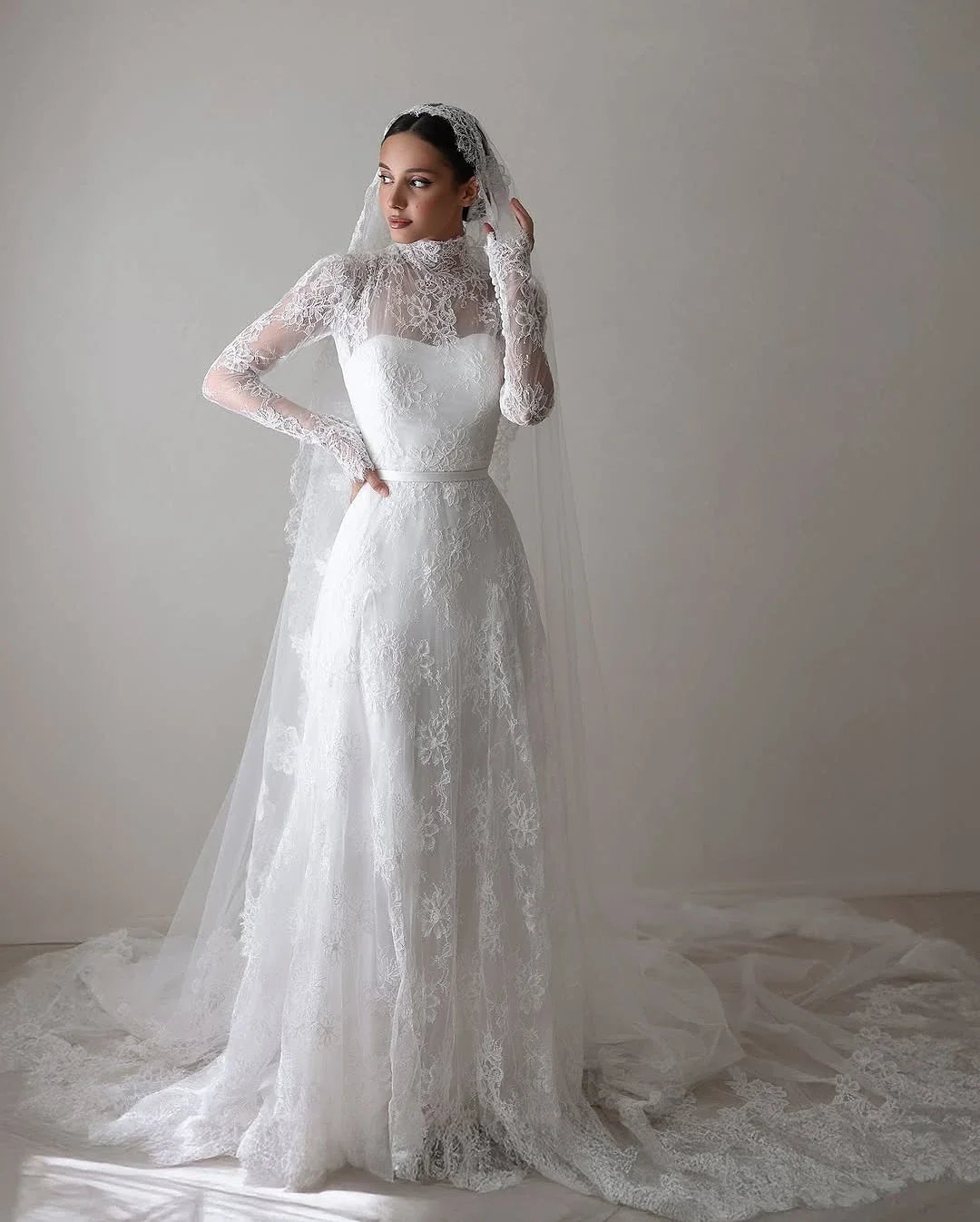 Lace Appliques Wedding Dresses A-Line High Neck Girdling Hazy Feeling Bridal Gown Floor-Length Bride Gowns 2026 Customized