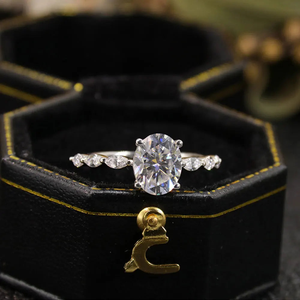 2ct Oval Cut Moissanite Engagement Rings for Women s925 Sterling Sliver Plated 18k White Gold Promise Ring for Her Gift