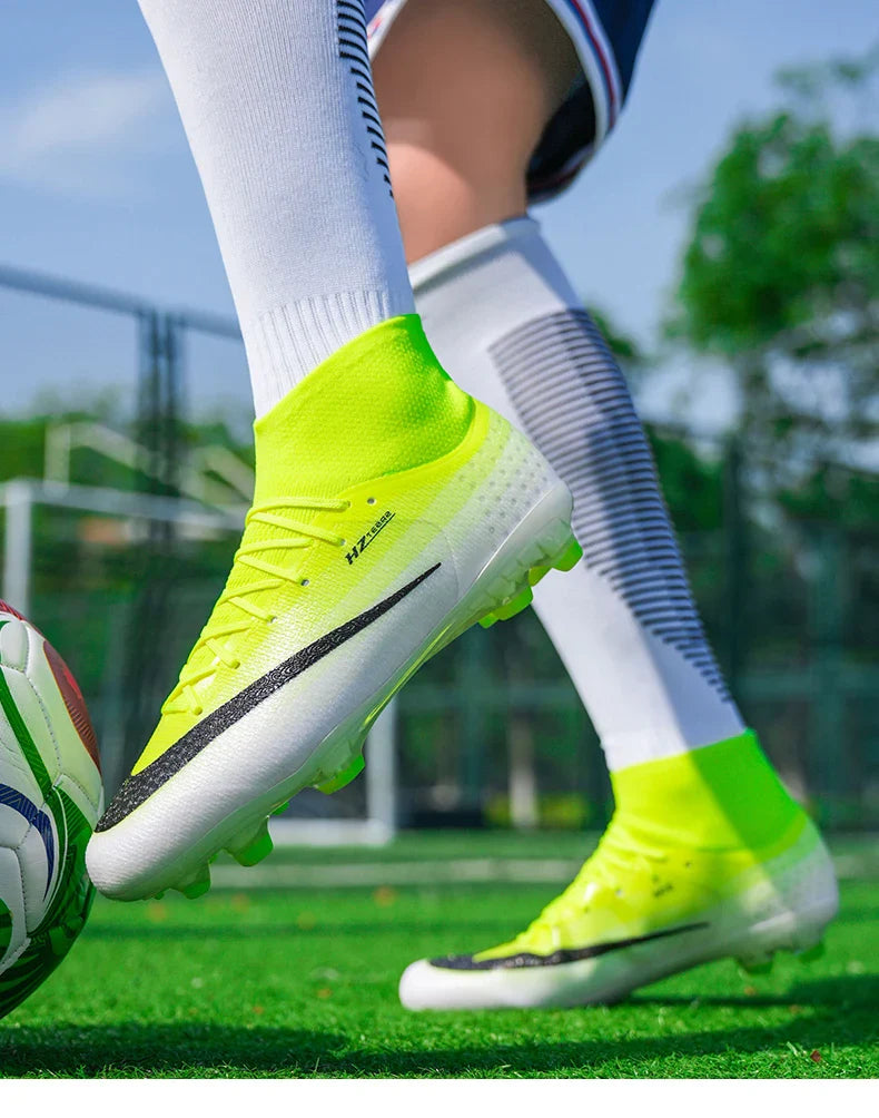 New Men Soccer Shoes Hot Sale Football Boots Women Professional TF/FG Sneakers Unisex High-quality Futsal Cleats Ultralight