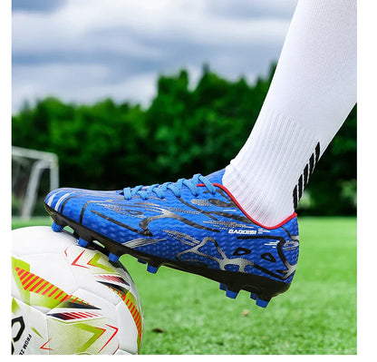 Soccer Shoes Child Football Shoes Outdoor Non-Slip Futsal Shoes Kids Sneakers Boys Low-cut Lightweight Children's Sports Shoes