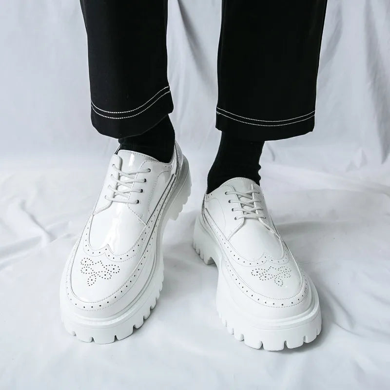 2025 White Derby Shoes for Men Platform Shiny Dress Shoes Men Big Size 46 Lace-up Brogue Shoes Man Leather Shoes zapatos hombre