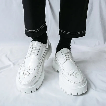 2025 White Derby Shoes for Men Platform Shiny Dress Shoes Men Big Size 46 Lace-up Brogue Shoes Man Leather Shoes zapatos hombre