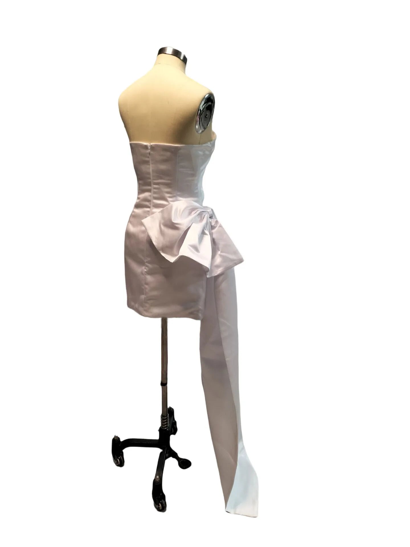 Satin Homecoming Dresses Short A Line Prom Dress Strapless Zipper Open Back Side Big Bow Mini Cocktail Gown Dance Party Dress