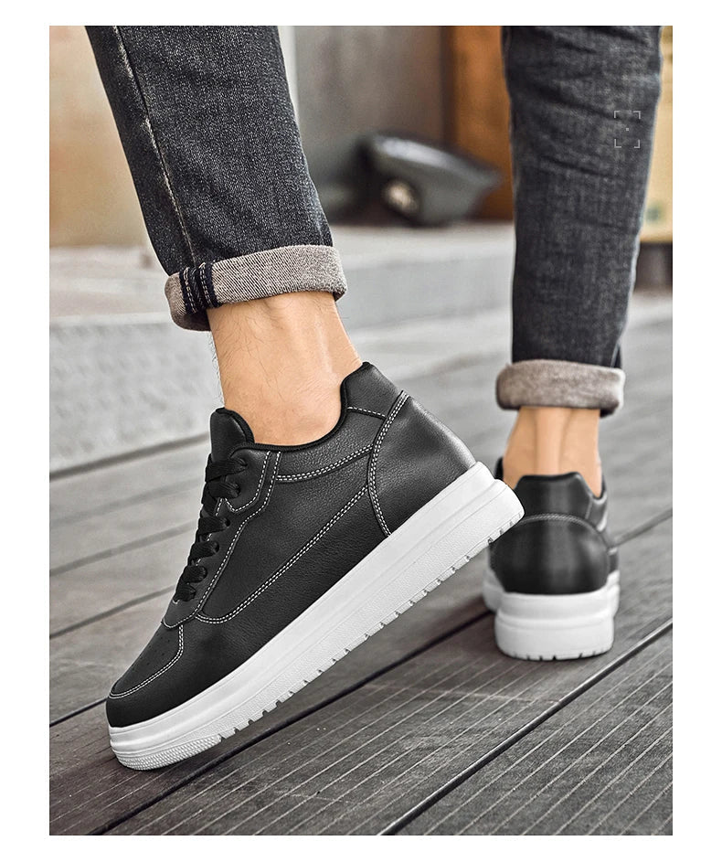 Novos sapatos masculinos invisíveis para aumentar a altura, sapatos esportivos de 6 CM-8 CM-10 CM, sapatos esportivos de couro branco para homens, tamanhos ampliados 36-46