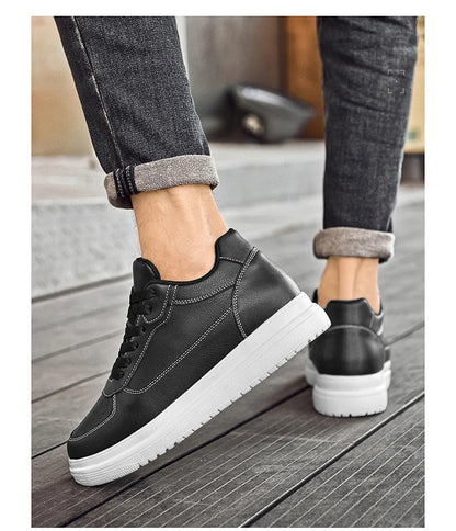 Novos sapatos masculinos invisíveis para aumentar a altura, sapatos esportivos de 6 CM-8 CM-10 CM, sapatos esportivos de couro branco para homens, tamanhos ampliados 36-46