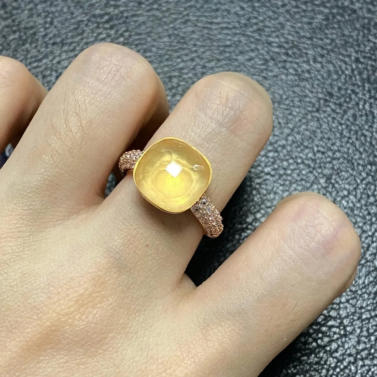 Original Design Pink Crystal Zircon Ring Candy Style Flat Ring for Women Wedding Party Fashion Jewelry Gift