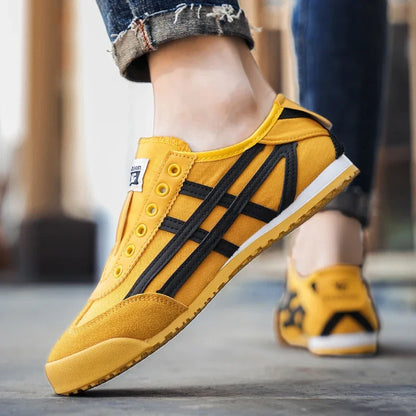 Men's Classic Running Shoes Lace Up Flat Bottom Sports Shoes Soft Sole Walking Shoes Breathable Couple Casual Shoes Tennis Shoes