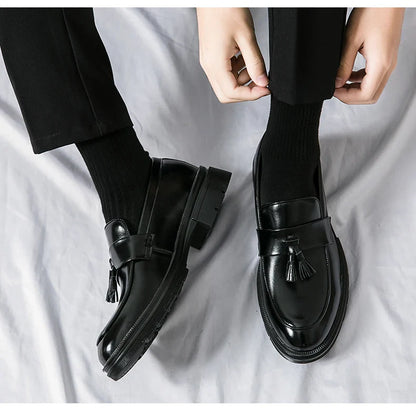 Men's Dress Shoes Classic Social Brogues Casual Leather Shoes For Men Formal Office Wedding Shoes Male Tassel Leather Loafer Man