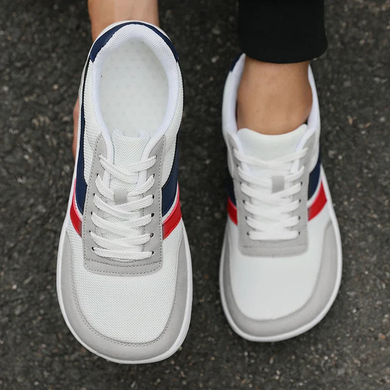 Sapatos Masculinos de Bico Largo Casuais Versáteis com Sola Macia Sapatos de Forma Larga Tênis de Caminhada Malha Respirável Sapatos Confortáveis Estilo Barefoot