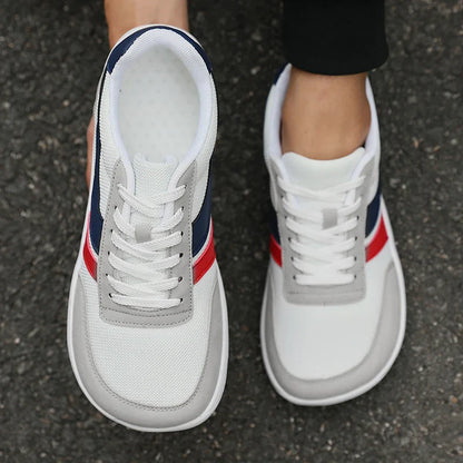 Novos Sapatos Masculinos Bico Largo Casuais Versáteis Sola Macia Forma Larga Tênis de Caminhada Malha Respirável Confortáveis Sapatos Estilo Barefoot