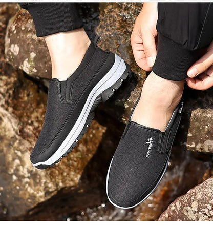 Loafers Men Sneakers Mesh Breathable Non-Slip Slip On Vulcanized Shoes Soft Sole Solid Color Comfortable Water Shoes