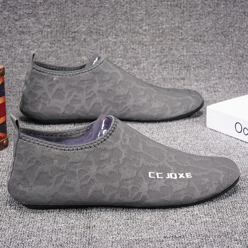 Men's Shoes Breathable Thin Bottom Light Driving Loafers Casual Socks Shoes Men Slippers Comfortable Walking Mens Shoes