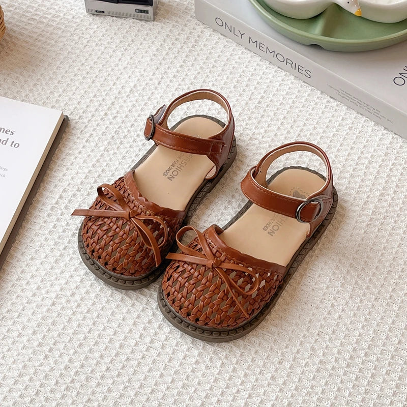 Kids Summer Casual Sandals Sweet Bow Girls Woven Flat Shoes Non-slip Children's Hollow-out Beach Sandals for School Daily Wear