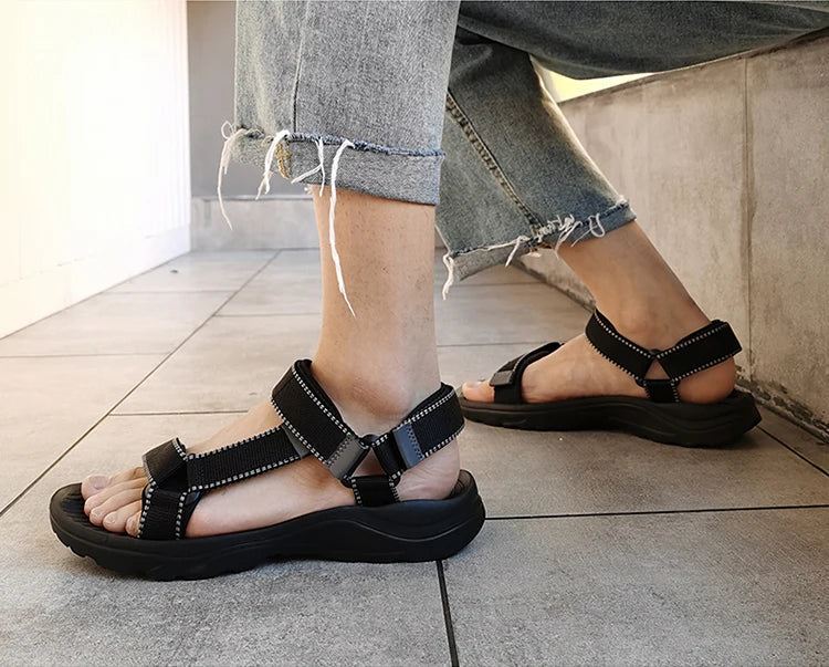 Fashion Outdoor Lightweight EVA Sole Breathable Sandy Beach New Men Sandals Garden Shoes Summer High Quality Clogs Big Size 46