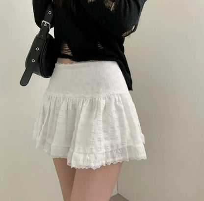 Y2K Low Rise Mini Skirt Tiered Ruffled Lace Trim White Short Skirt Summer Women Teen-Girl Feminine Barbiecore Outfit