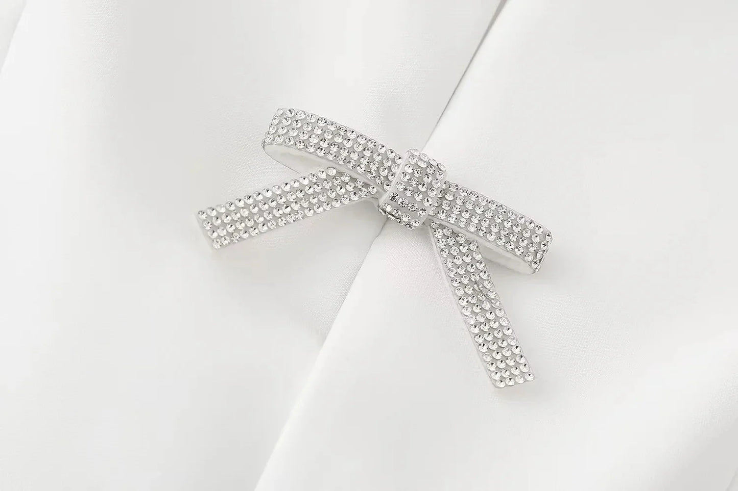Summer Top Female Jewelry Bow Decoration Hanging Neck Collar Sleeveless Top 2025 Women's Pretty Sling Top