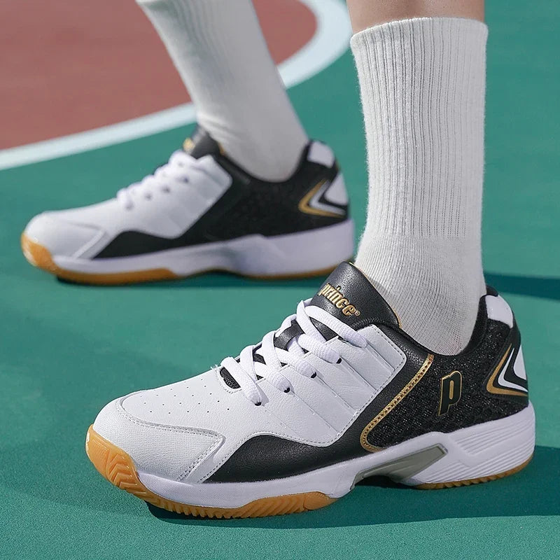 Tênis Esportivo Profissional de Couro para Badminton Masculino, Tênis Antiderrapante para Treinamento em Casal, Tênis Leve para Tênis Feminino e Vôlei