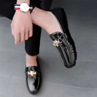 2025 Spring and Summer New Internet Celebrity Glossy Leather Peas Shoes Men's Large Size Slip-On Trendy Fashion Handmade Men's Shoes