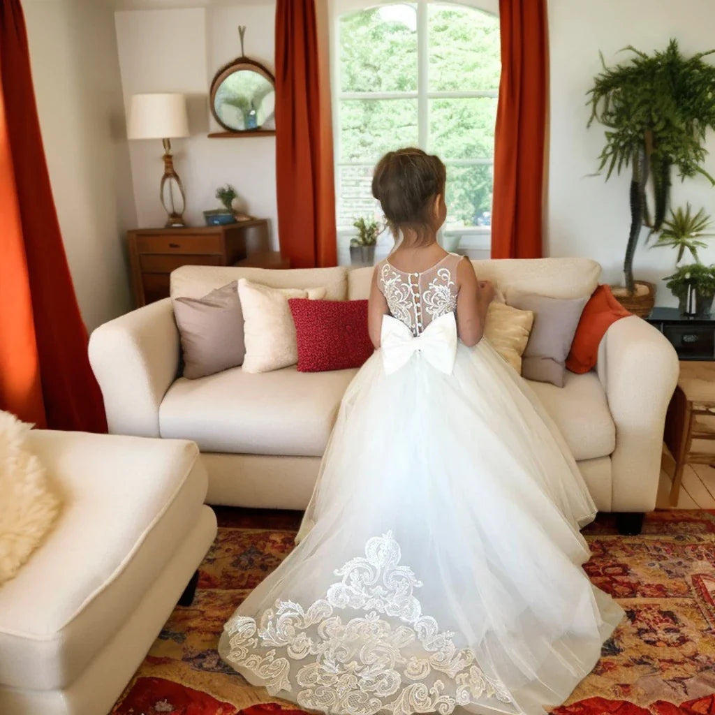 Communion Girl Dress Lace Appqulies Bodice Floor-length Skirt Puffy Dress with Long Train Formal Party Toddler Clothe