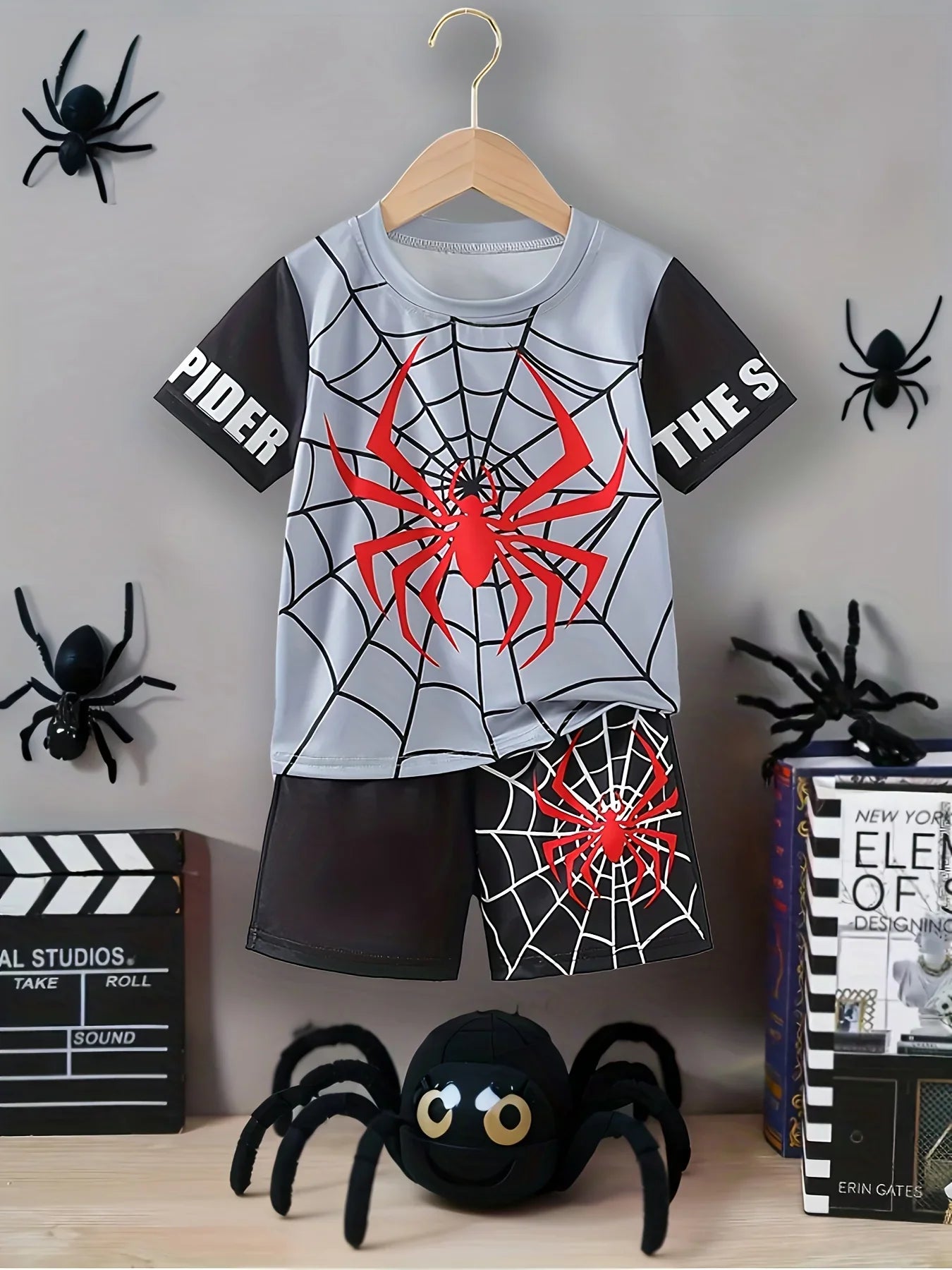 Trendy and Cool Spider Print Comfortable Versatile Casual Summer Boys' Round Neck Short Sleeve T-shirt and Shorts 2pcs Set for O