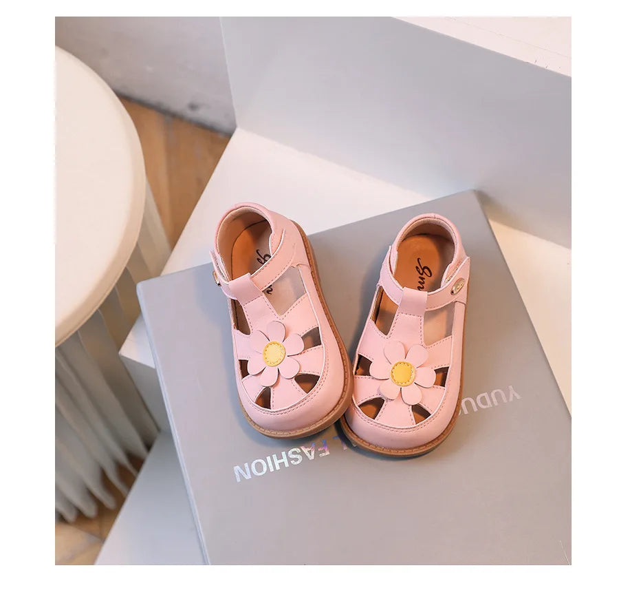 2024 New Summer Kids Sandals For Girls Leather Cuts-out Children Sandals Cute Flower Soft Sole Fashion Toddler Baby Shoes