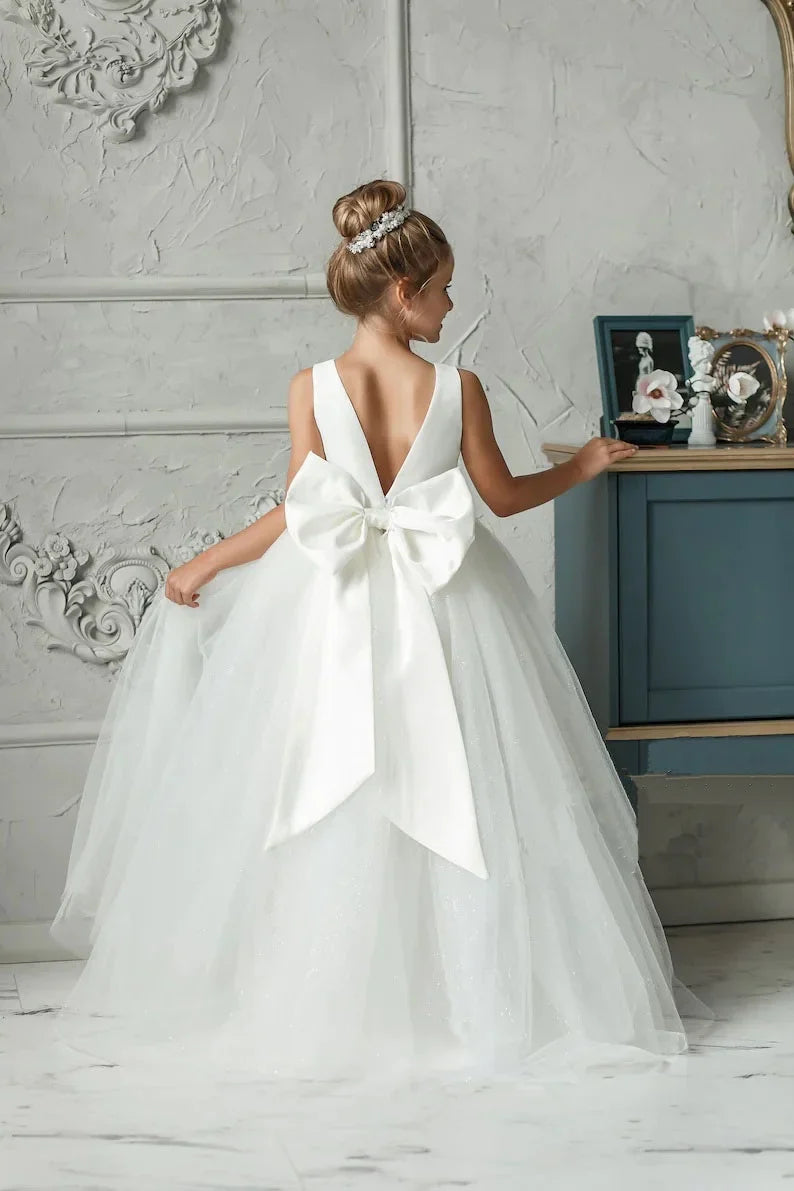 Communion Girl Dress Lace Appqulies Bodice Floor-length Skirt Puffy Dress with Long Train Formal Party Toddler Clothe