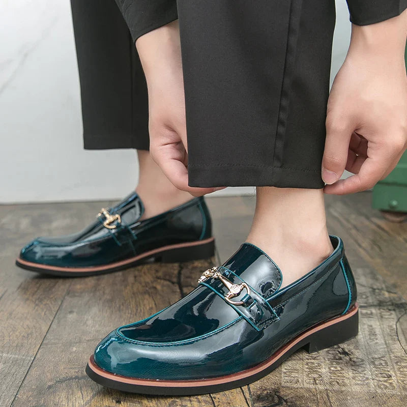 Business Casual Men Dress Shoes Luxury Glitter Designer Formal Shoes For Man Patent Leather Shoes Pointed Toe Men's Social Shoes