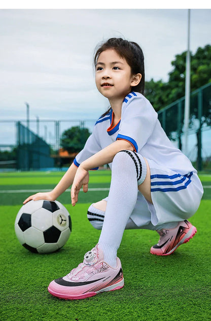 New Football Field Boots Boys Girls Indoor Society Football Shoes Futsal Non Slip Professional Fast Kids Soccer Cleats Sneaker