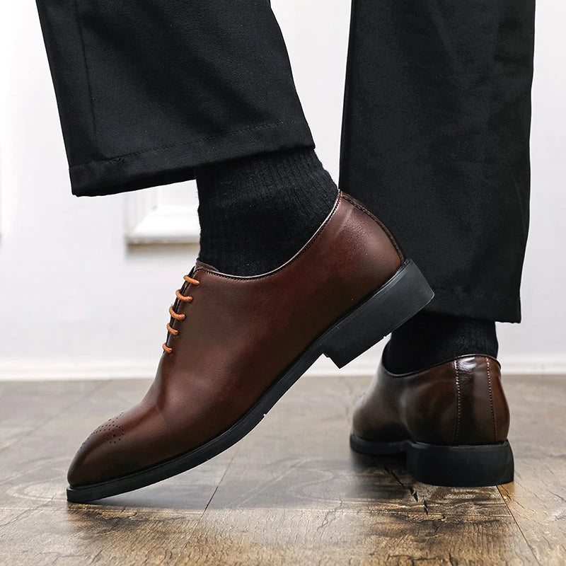 New Red Sole Brogue Shoes Men Black Business Mens Formal Shoes Lace-up Round Toe Spring/Autumn