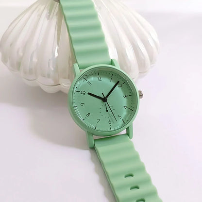 Fashion Jelly Color Women Watch Creative Wave Shaped Silicone Strap Quartz Wristwatch Girls Clock Gift Relogio Feminino Reloj