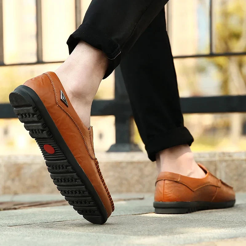 Leather Men Casual Shoes Breathable Soft Mens Loafers Italian Brand Moccasins Slip on Black Driving Shoes Plus Size 37-47
