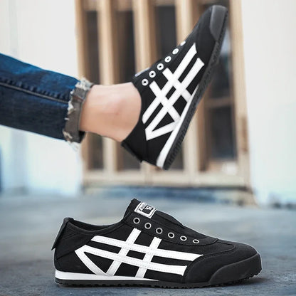 Men's Classic Running Shoes Lace Up Flat Bottom Sports Shoes Soft Sole Walking Shoes Breathable Couple Casual Shoes Tennis Shoes