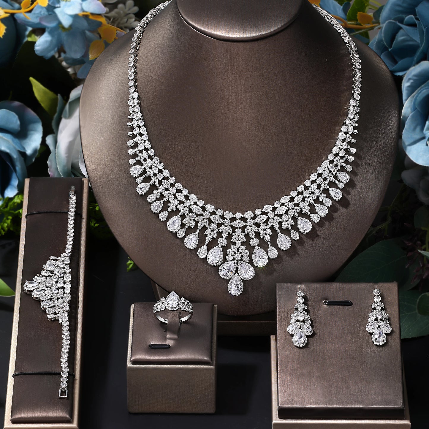 2026 Zircon Super Deluxe Tassel Water Drop Big Wedding Bridal Necklace Earrings 4 Pieces Nigerian Dubai Women's Jewelry Set